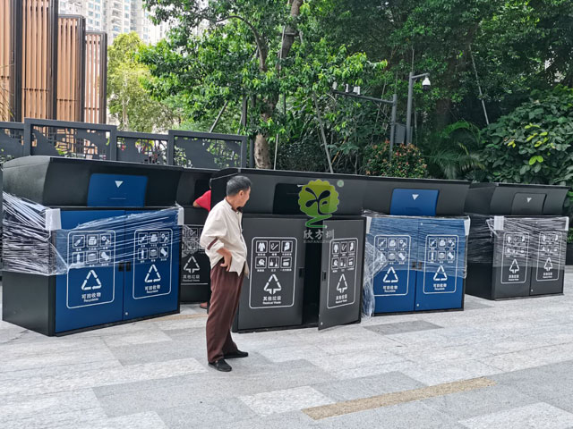 深圳小區(qū)垃圾分類投放點(diǎn)生活垃圾收集容器